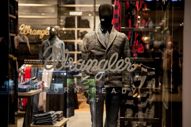 WRANGLER открыл первый монобрендовый магазин в России (61213.WRANGLER.monobrand.moscow.02.jpg)