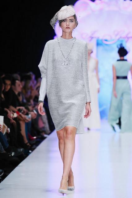 Igor Gulyaev SS 2016  (62718.Mercedes.Benz_.Fashion.Week_.Russia.Kollekciya.Igor_.Gulyaev.SS_.2016.09.jpg)