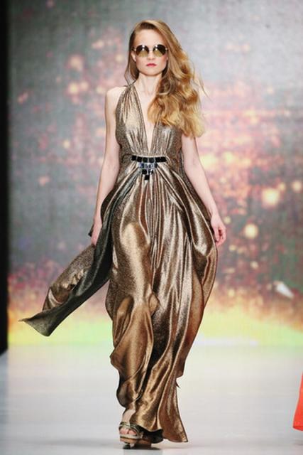 Julia Dalakian SS 2016 (весна-лето) (62782.Mercedes.Benz_.Fashion.Week_.Russia.Julia_.Dalakian.SS_.2016.15.jpg)