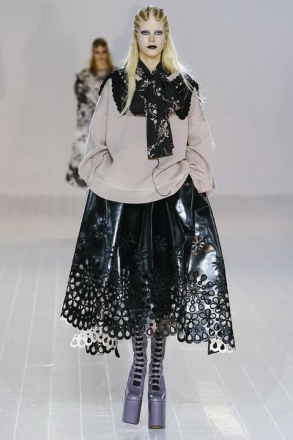 Marc Jacobs AW 2016/17 (64403.Novaya.Kollekciya.Jenckoy.Odejdi.Marc_.Jacobs.AW_.2016.b.jpg)