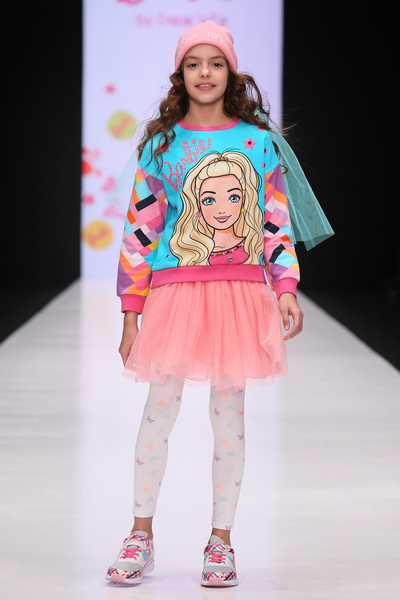 Barbie and Hot Wheels AW 2016/17 (осень-зима)  (64859.Mercedes.Benz_.Fashion.Week_.Russia.Barbie.Hot_.Wheels.AW_.2016.07.jpg)