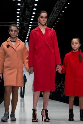 Oksana Fedorova AW 2016/17 (осень-зима) (65454.Mercedes.Benz_.Fashion.Week_.Russia.Oksana.Fedorova.AW_.2016.02.jpg)