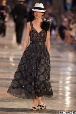 Кубинский показ Chanel Cruise 2016/17  (65484.Kybinskiy.Pokaz_.Kruiznoy.Kollekcii.Chanel.Cruise.2016.06.jpg)