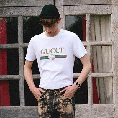 Gucci презентовал первую круизную коллекцию для мужчин (66016.Brand_.Gucci_.Prezentioval.Pervuyyu.Kryiznuyu.Kollekciyu.s.jpg)