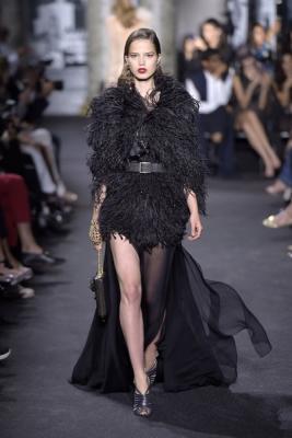 Eliе Saab Haute Couture AW 2016/17 (осень-зима) (67569.Pokaz_.Paris_.Kollekciya.Elias_.Saab_.Haute_.Couture.AW_.2016.14.jpg)