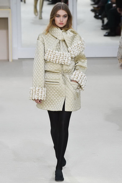 Chanel AW 2016/17 (осень-зима) (67957.Novaya.Jenskaya.Kollekciya.Chanel.AW_.2016.25.jpg)