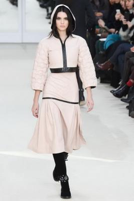 Chanel AW 2016/17 (осень-зима) (67957.Novaya.Jenskaya.Kollekciya.Chanel.AW_.2016.28.jpg)