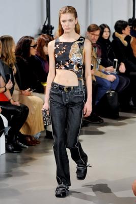 Paco Rabanne AW 2016/17 (осень-зима) (68635.Paris_.Novaya.Jenskaya.Kollekciya.Paco_.Rabanne.AW_.2016.16.jpg)