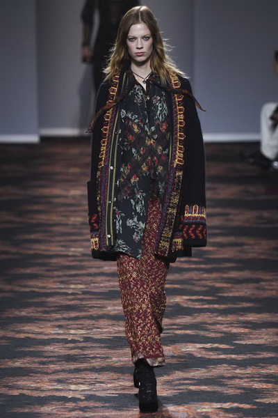 Etro AW 2016/17 (осень-зима) (68853.Novaya.Kollekciya.Veroniki.Etro_.Etro_.AW_.2016.04.jpg)