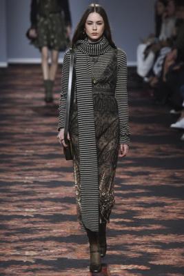 Etro AW 2016/17 (осень-зима) (68853.Novaya.Kollekciya.Veroniki.Etro_.Etro_.AW_.2016.18.jpg)