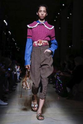 Miu Miu AW 2016/17 (осень-зима) (69028.Paris_.Novaya.Jenskaya.Kollekciya.Miu_.Miu_.AW_.2016.23.jpg)