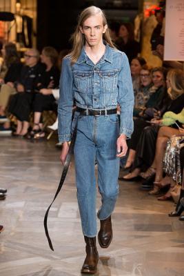 Vetements SS 2017 (весна-лето) (70200.Paris_..Novaya.Kollekciya.Brenda.Vetements.SS_.2017.13.jpg)