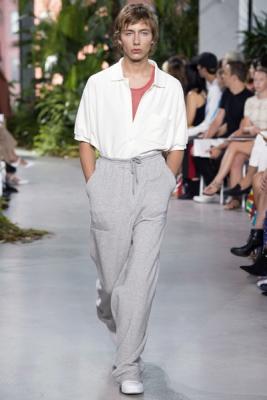 Lacoste SS 2017 (весна-лето) (70437.New_.York_..Novaya.Kollekciya.Brenda.Lacoste.SS_.2017.15.jpg)