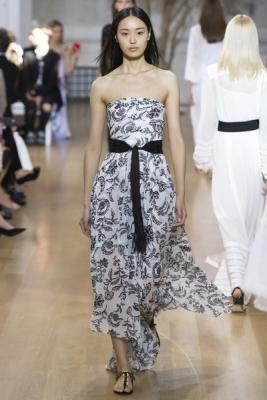 Oscar de la Renta SS 2017 (весна-лето) (70490.New_.York_.Novaya.Kollekciya.Oscar_.De_.La_.Renta_.SS_.2017.05.jpg)