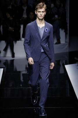 Emporio Armani SS 2017 (весна-лето) (71057.Novaya.Kollekciya.Emporio.Armani.SS_.2017.02.jpg)