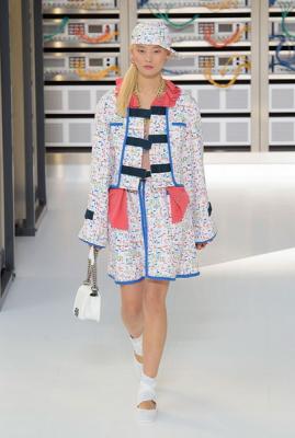 Chanel SS 2017 (весна-лето) (71161.Novaya.Kollekciya.Chanel.Vesna_.Leto_.2017.06.jpg)