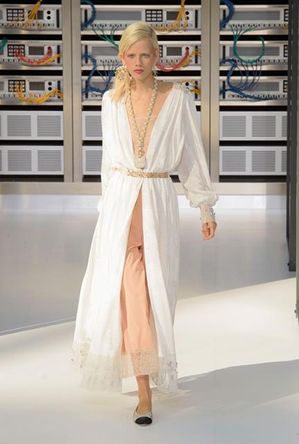 Chanel SS 2017 (весна-лето) (71161.Novaya.Kollekciya.Chanel.Vesna_.Leto_.2017.21.jpg)