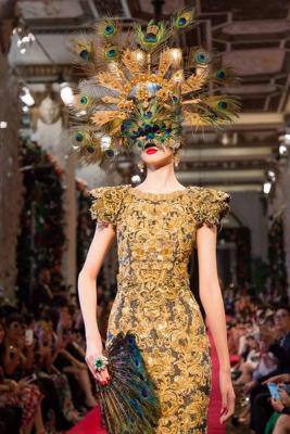 Показ кутюрной коллекции Dolce Gabbana в Гонконге (72172–Pokaz–Kutyurnoy–Kollekcii–Dolce–Gabanna–V–Gonkonge–b.jpg)