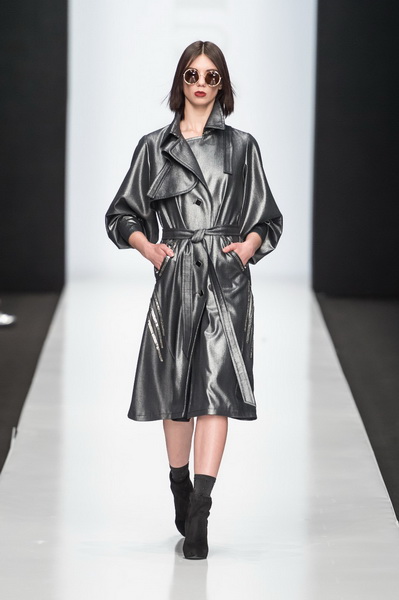 Julia Dalakian AW 2017-18 (73826-Julia-Dalakian-AW-2017-18-02.jpg)