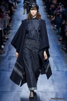 Christian Dior AW 2017 (73894-Christian-Dior-AW-2017-08.jpg)