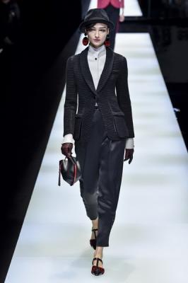 Коллекция Giorgio Armani AW 2017-18 (74359-Giorgio-Armani-AW-2017-18-08.jpg)