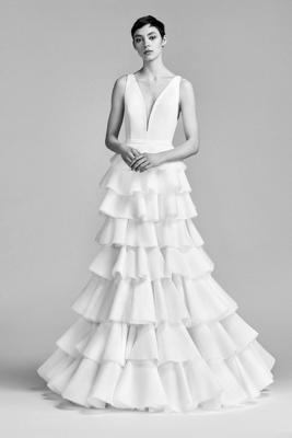 Свадебная коллекция Viktor & Rolf 2018  (74482-Svadebnaya-Kollekciya-Viktor-Rolf-2018-15.jpg)