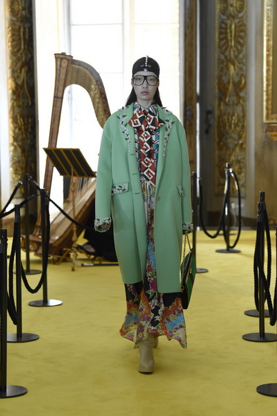 Коллекция Gucci Cruise 2018 (74941-Kollekciya-Gucci-Cruise-2018-25.jpg)