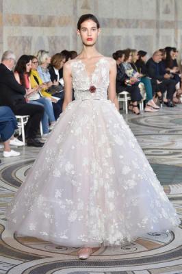 Giambattista Valli Couture осень-зима 2017-2018 (75348-Giambattista-Valli-Couture-AW-2017-2018-07.jpg)