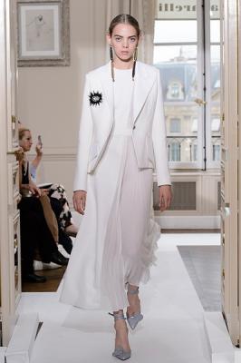 Schiaparelli Haute Couture осень-зима 2017-2018 (75443-Schiaparelli-Haute-Couture-AW-2017-2018-06.jpg)