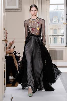 Schiaparelli Haute Couture осень-зима 2017-2018 (75443-Schiaparelli-Haute-Couture-AW-2017-2018-13.jpg)