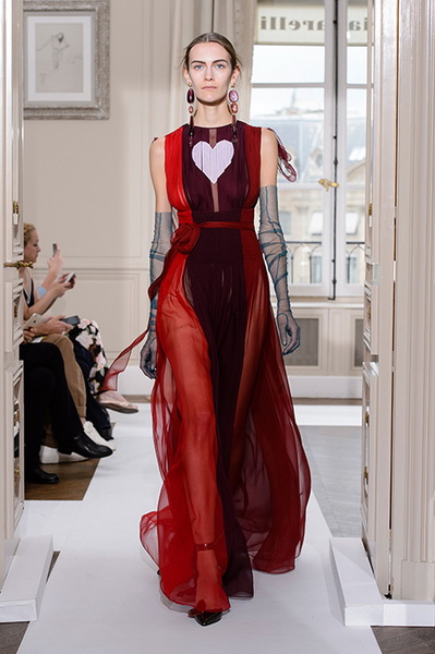 Schiaparelli Haute Couture осень-зима 2017-2018 (75443-Schiaparelli-Haute-Couture-AW-2017-2018-17.jpg)