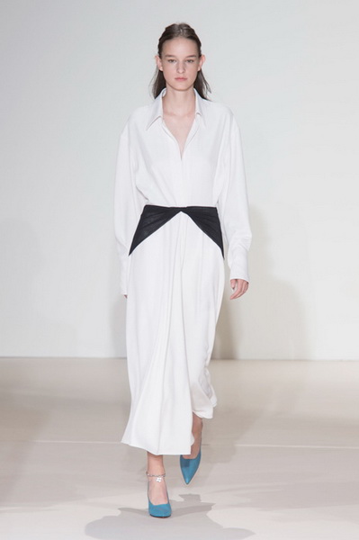 Victoria Beckham весна-лето 2018  (76304-Victoria-Bekcham-SS-2018-17.jpg)