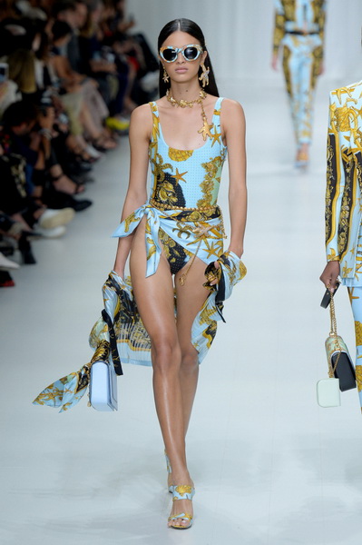  Versace весна-лето 2018 (76631-Versace-SS-2018-03.jpg)