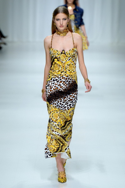  Versace весна-лето 2018 (76631-Versace-SS-2018-16.jpg)