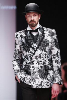 SLAVA ZAITSEV SS 2018 (76990-Slava-Zaitsev-SS-2018-22.jpg)