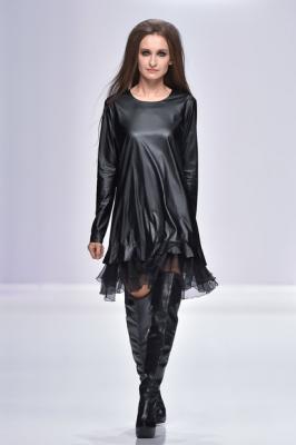 ELEONORA AMOSOVA SS 2018 (78032-Eleonora-Amosova-SS-2018-06.jpg)