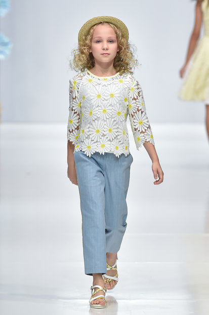 Lana2rock by Asutina Julia for kids SS 2018 (78045-Lana2rock-By-Asutina-Julia-for-kids-SS-2018-09.jpg)