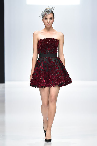 Svetlana Evstigneeva SS 2018 (78148-Svetlana-Evstigneeva-SS-2018-04.jpg)