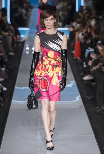  Moschino Fall Winter 2018-19 (78468-Moschino-Fall-Winter-2018-19-04.jpg)