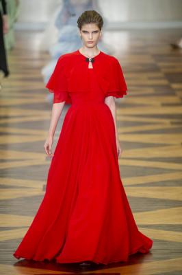 Ulyana Sergeenko Couture осень-зима 2018/19 (80307-Ulyana-Sergeenko-Couture-FW-2018-13.jpg)