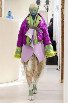 Maison Margiela Couture осень-зима 2018/19 (80382-Maison-Margiela-Couture-2018-19-06.jpg)