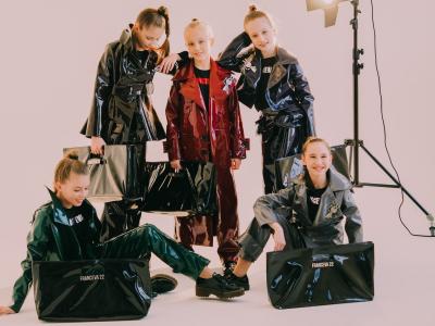 Детская мода на весну 2024 года: луки и образы для девочек-подростков