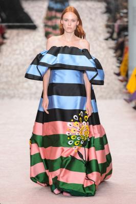 Carolina Herrera весна-лето 2019 (81136-Carolina-Herrera-SS-2019-15.jpg)