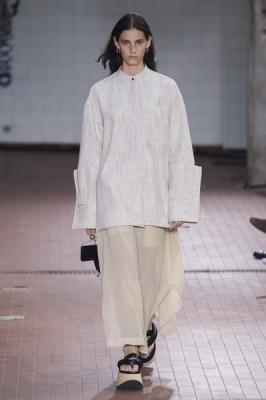  Jil Sander весна-лето 2019 (81232-JilSander-SS-2019-10.jpg)