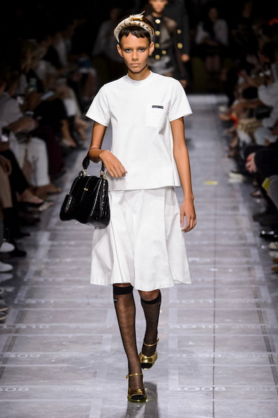 Prada весна-лето 2019 (81414-Prada-SS-2019-13.jpg)