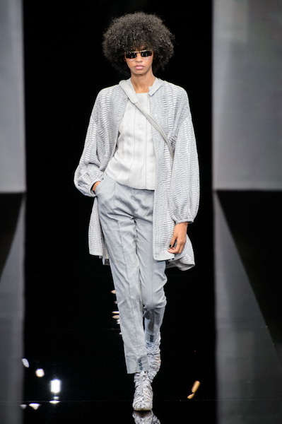 Giorgio Armani весна-лето 2019 (81432-Giorgio-Armani-SS-2019-03.jpg)