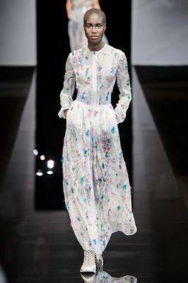 Giorgio Armani весна-лето 2019 (81432-Giorgio-Armani-SS-2019-08.jpg)