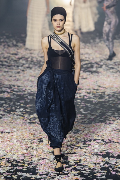  Dior весна-лето 2019 (81582-Dior-SS-2019-13.jpg)