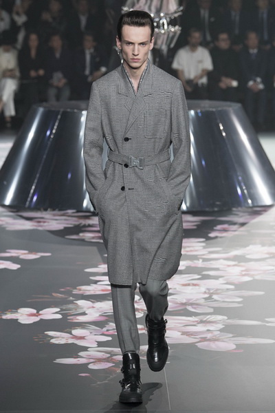 Dior Men Pre-Fall 2019 (82274-Dior-Men-Pre-Fall-2019-01.jpg)