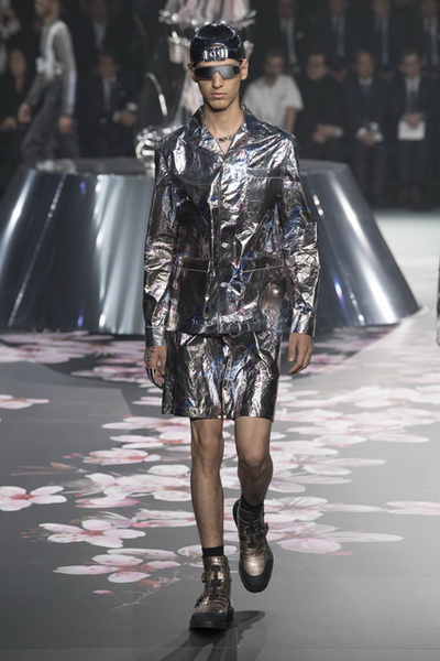 Dior Men Pre-Fall 2019 (82274-Dior-Men-Pre-Fall-2019-13.jpg)